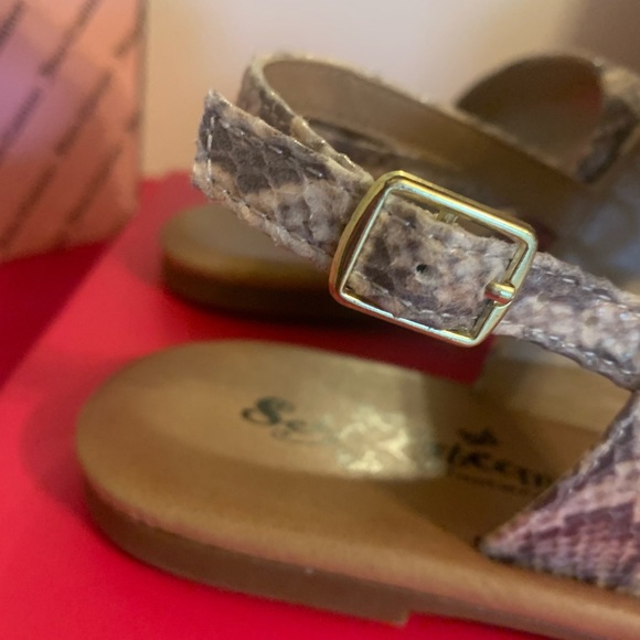 Women’s Snakeskin Open-Toe Gold Tone Sandals - Picture 3 of 5